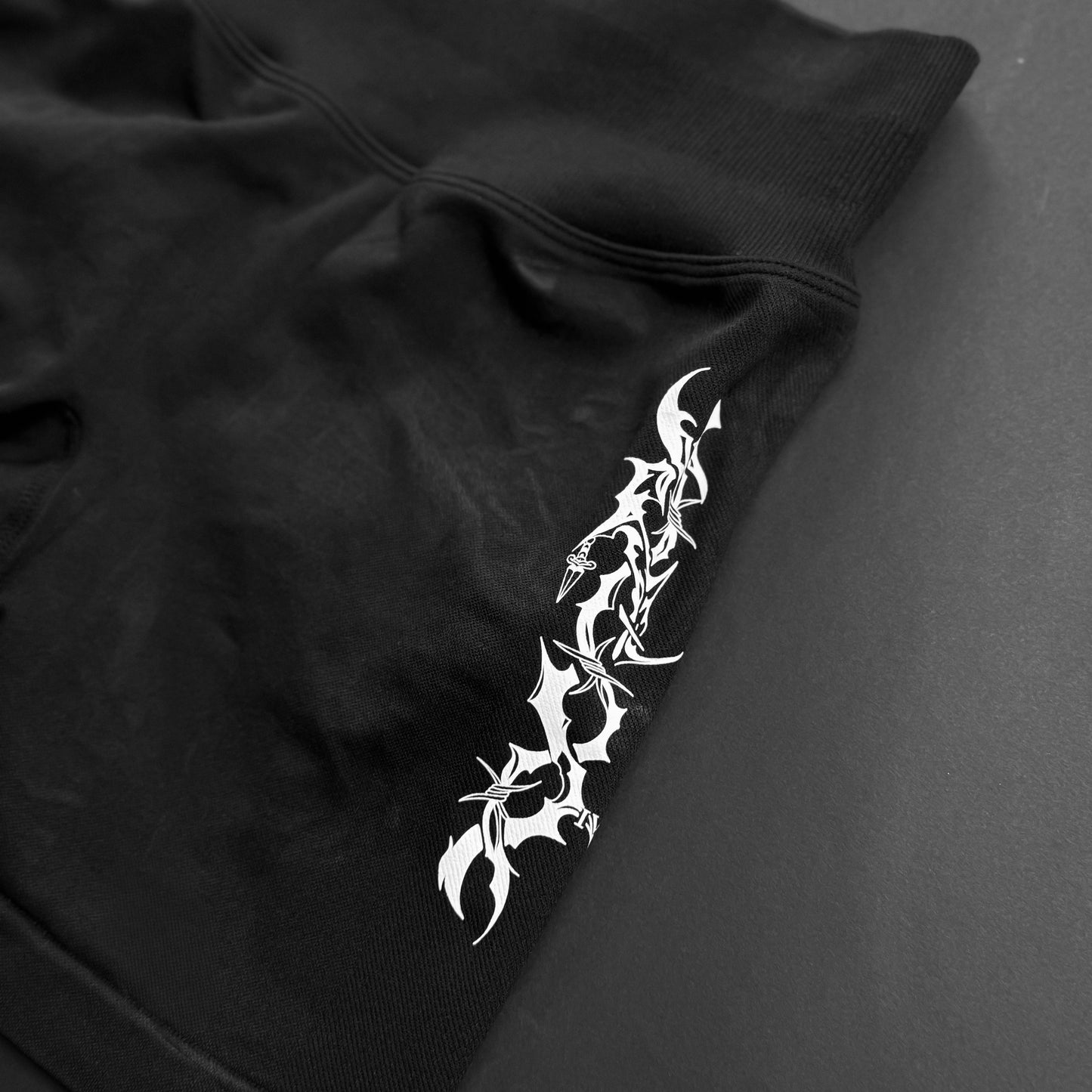 DA X THORNS SHORTS