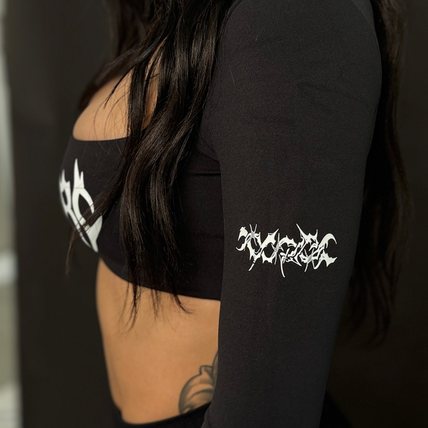 LONGSLEEVE CROP
