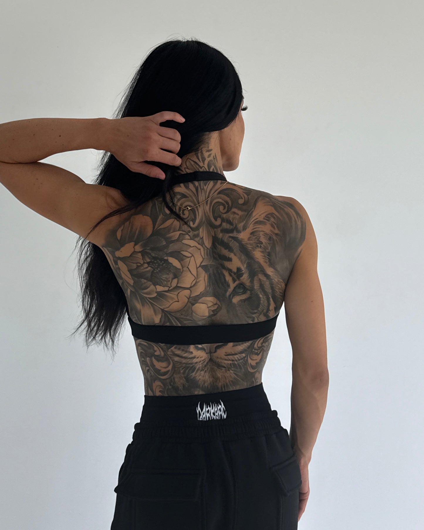 HALTER CROP