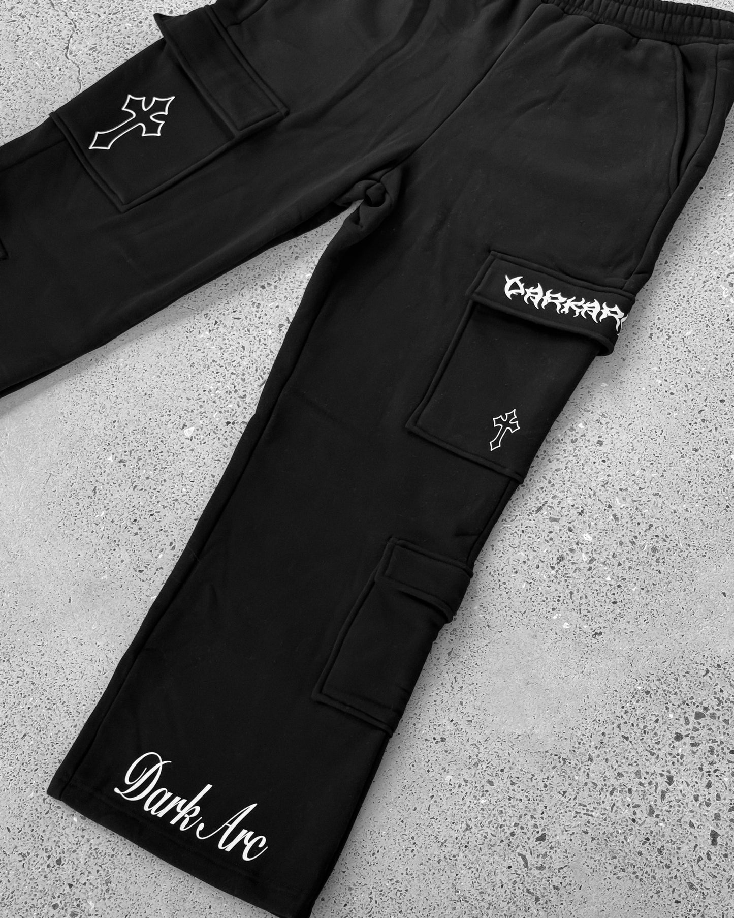 CARGOS BLACK
