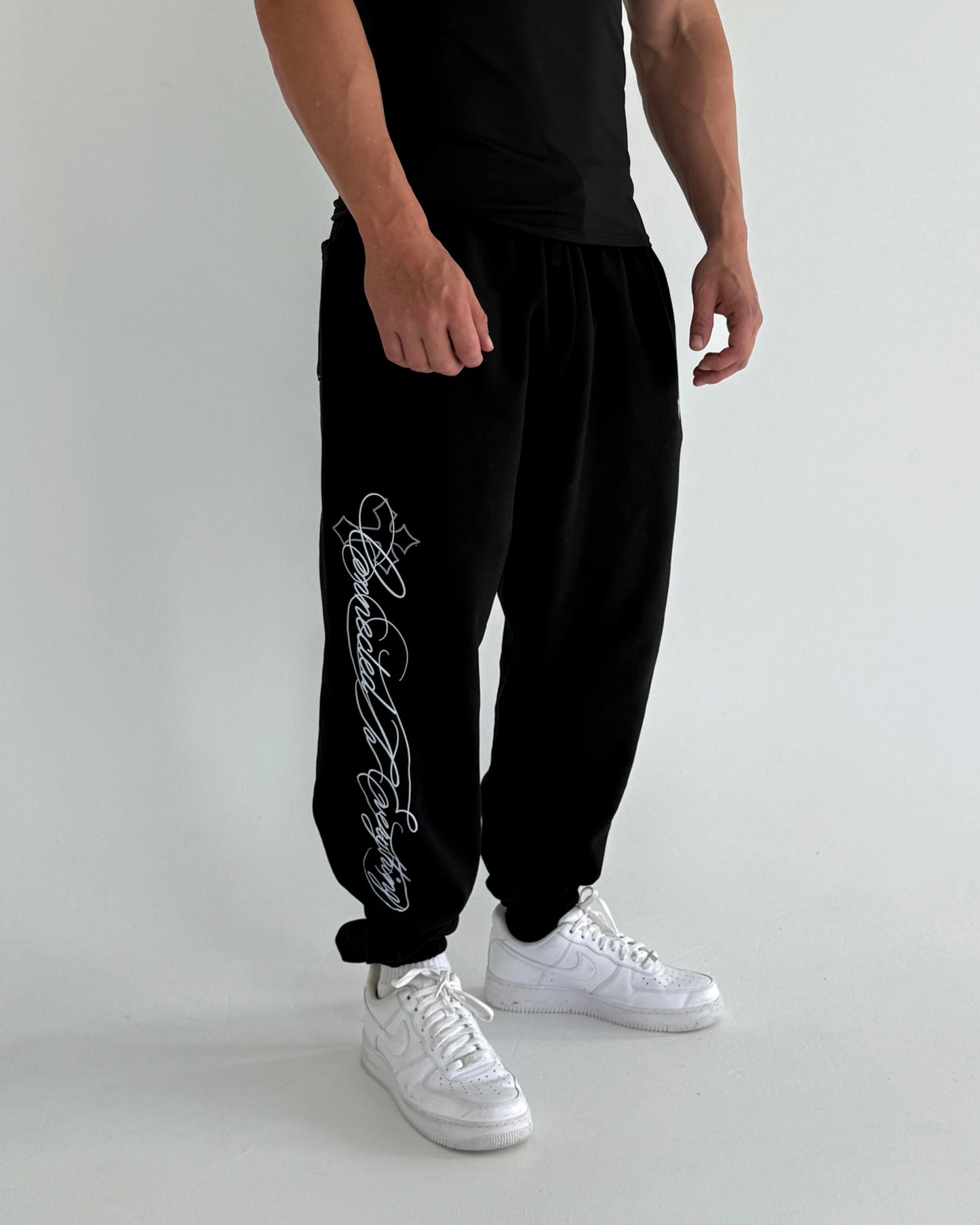 CUFFED TRACKPANTS