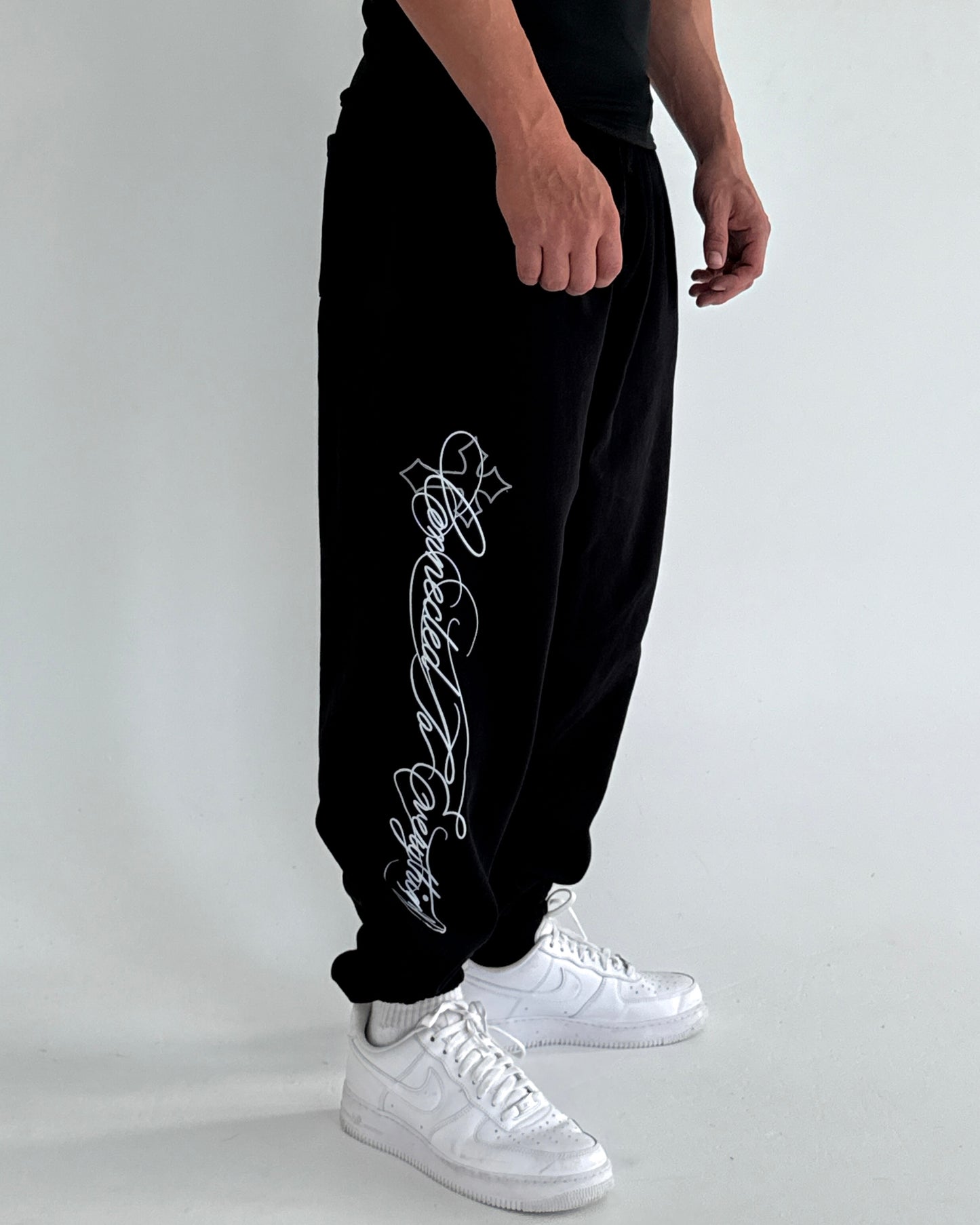 CUFFED TRACKPANTS