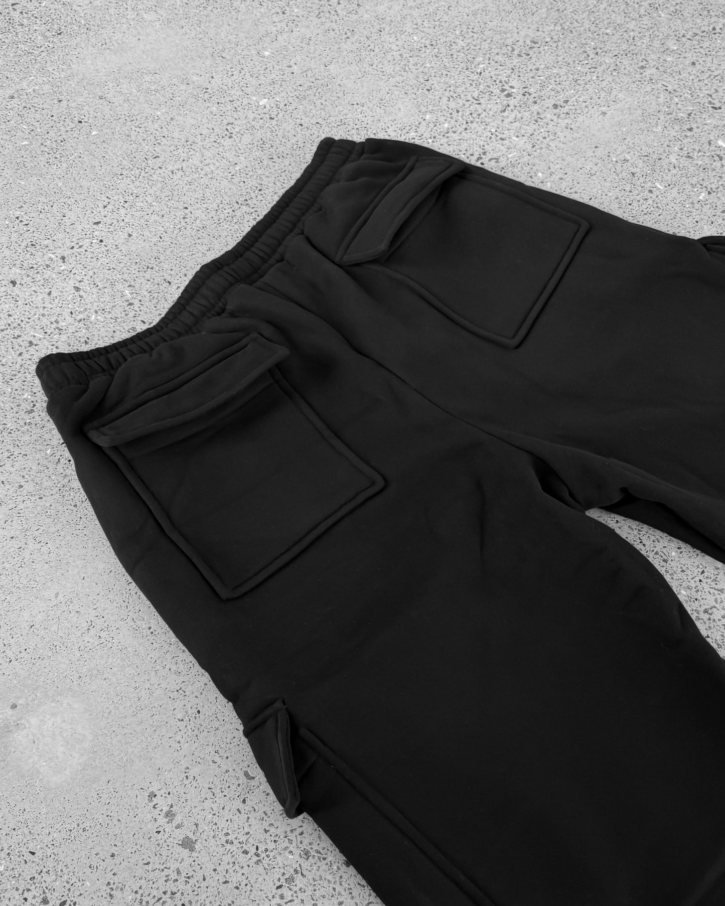 CARGOS BLACK